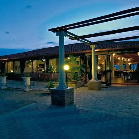 Hotel Napeto Village