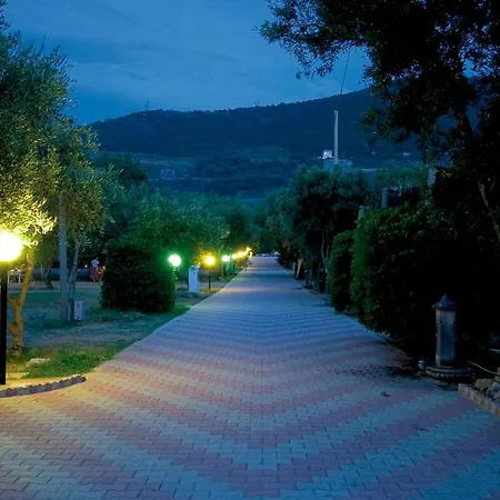 Vmhotel Napeto Dog Village 3* بيتسو